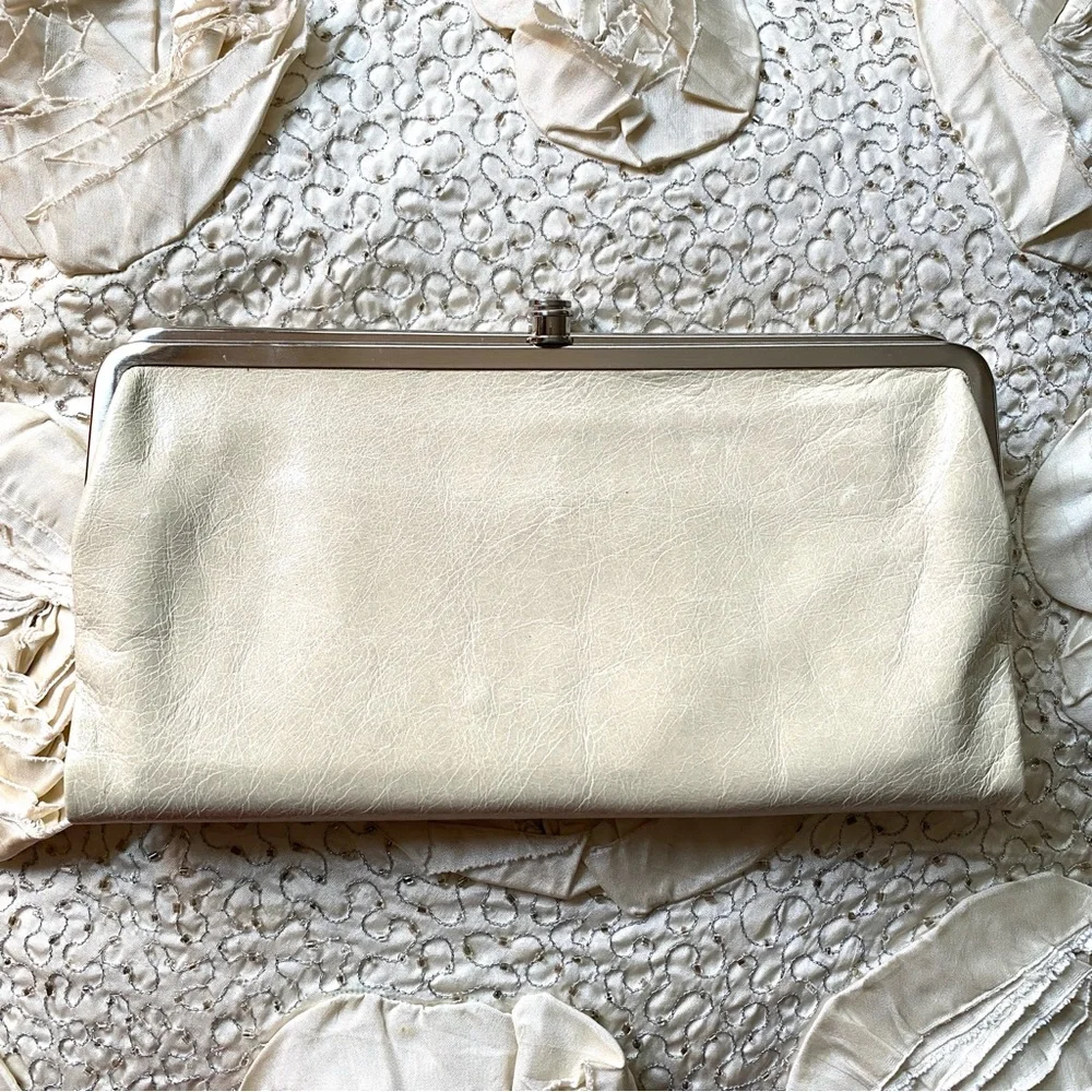 HOBO Lauren Cream Ivory Off White Multiple Compartments Clutch Cardhold Wallet - Picture 15 of 16